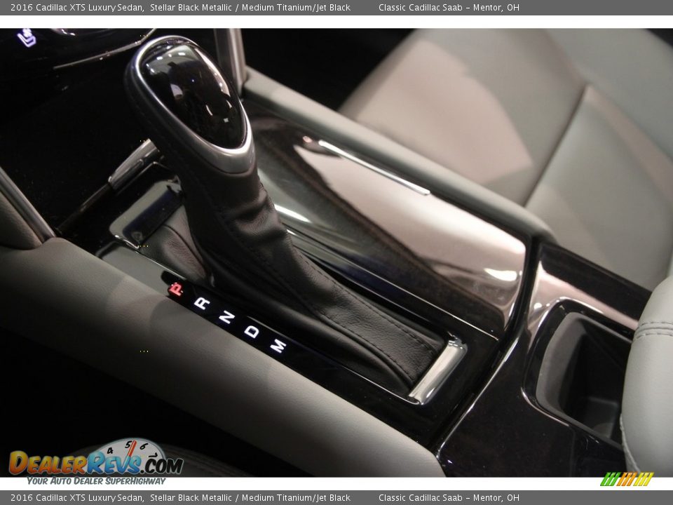 2016 Cadillac XTS Luxury Sedan Stellar Black Metallic / Medium Titanium/Jet Black Photo #16