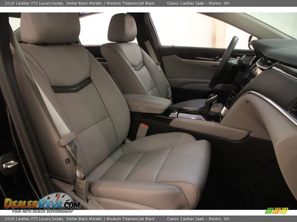 2016 Cadillac XTS Luxury Sedan Stellar Black Metallic / Medium Titanium/Jet Black Photo #18