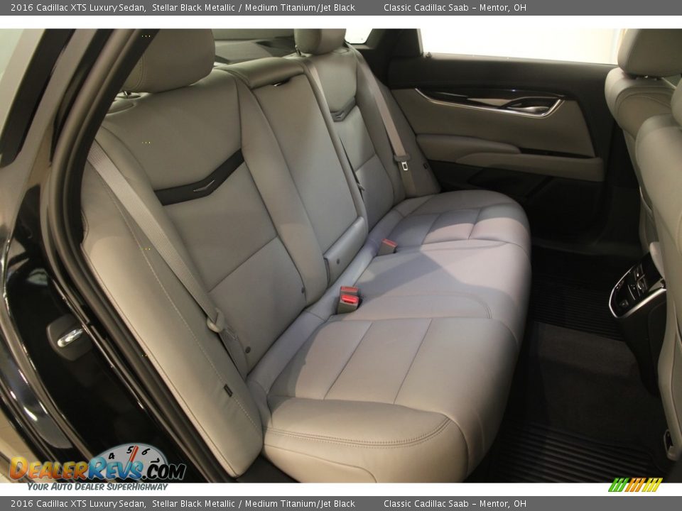 2016 Cadillac XTS Luxury Sedan Stellar Black Metallic / Medium Titanium/Jet Black Photo #19