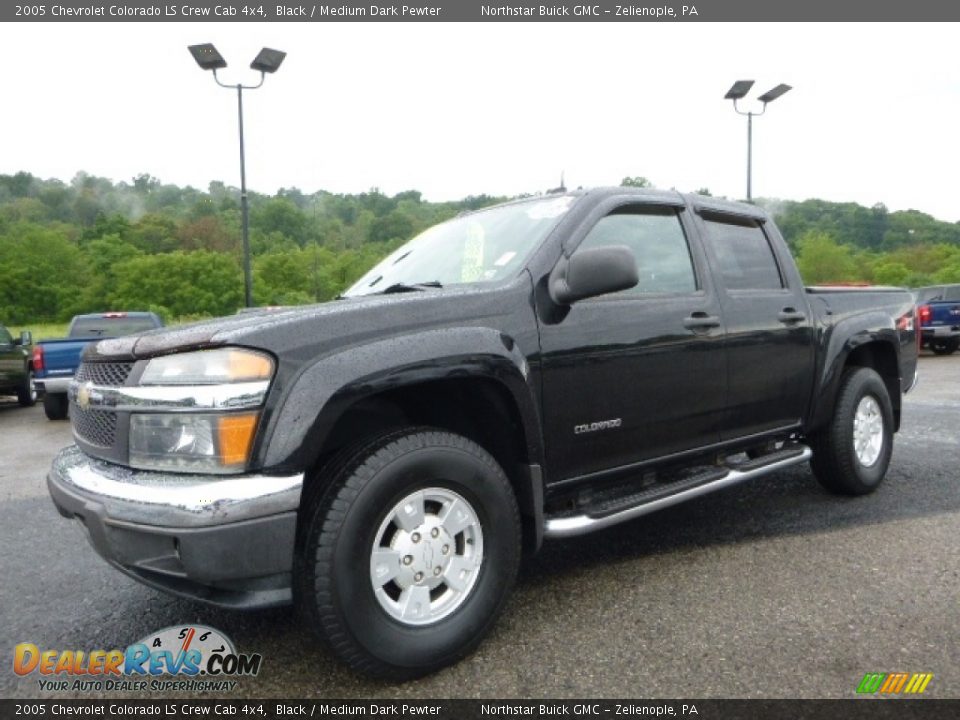 2005 Chevrolet Colorado LS Crew Cab 4x4 Black / Medium Dark Pewter Photo #2