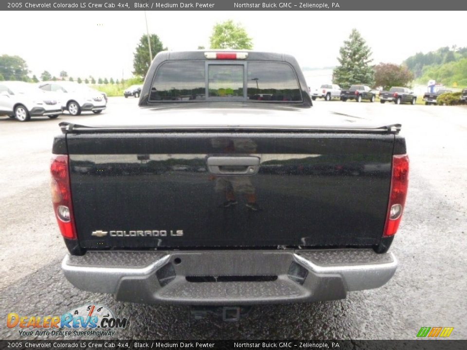 2005 Chevrolet Colorado LS Crew Cab 4x4 Black / Medium Dark Pewter Photo #6
