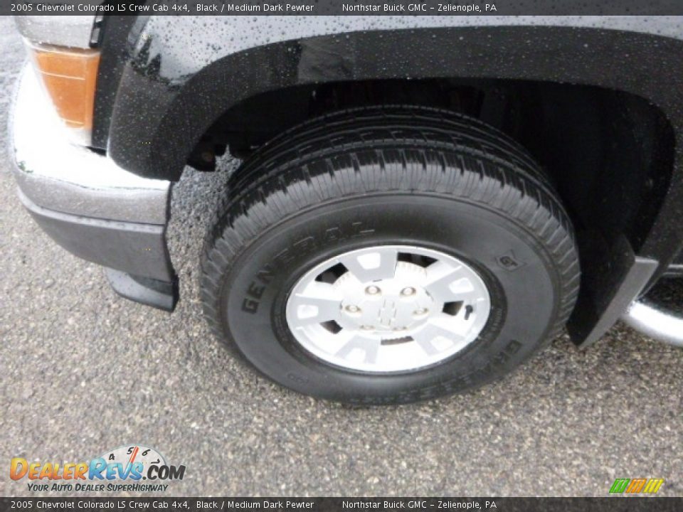2005 Chevrolet Colorado LS Crew Cab 4x4 Black / Medium Dark Pewter Photo #14