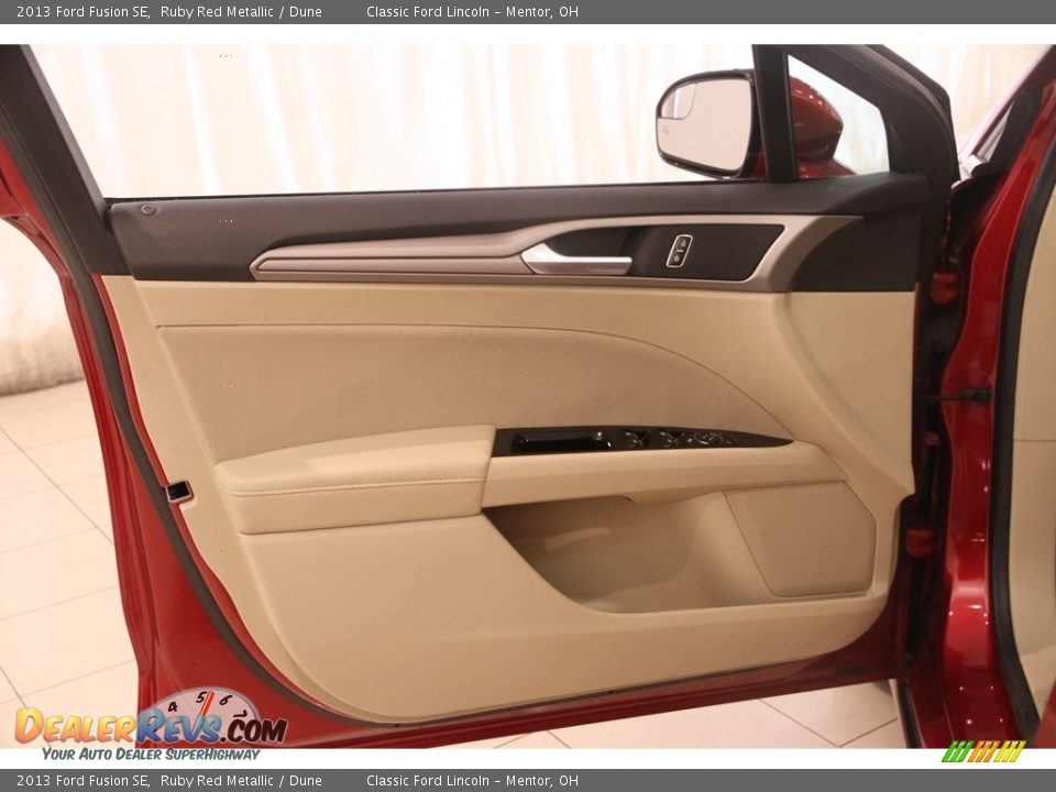 2013 Ford Fusion SE Ruby Red Metallic / Dune Photo #4