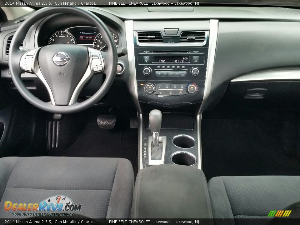 2014 Nissan Altima 2.5 S Gun Metallic / Charcoal Photo #24