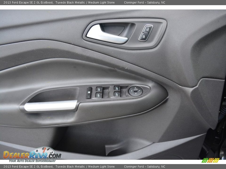 2013 Ford Escape SE 2.0L EcoBoost Tuxedo Black Metallic / Medium Light Stone Photo #9