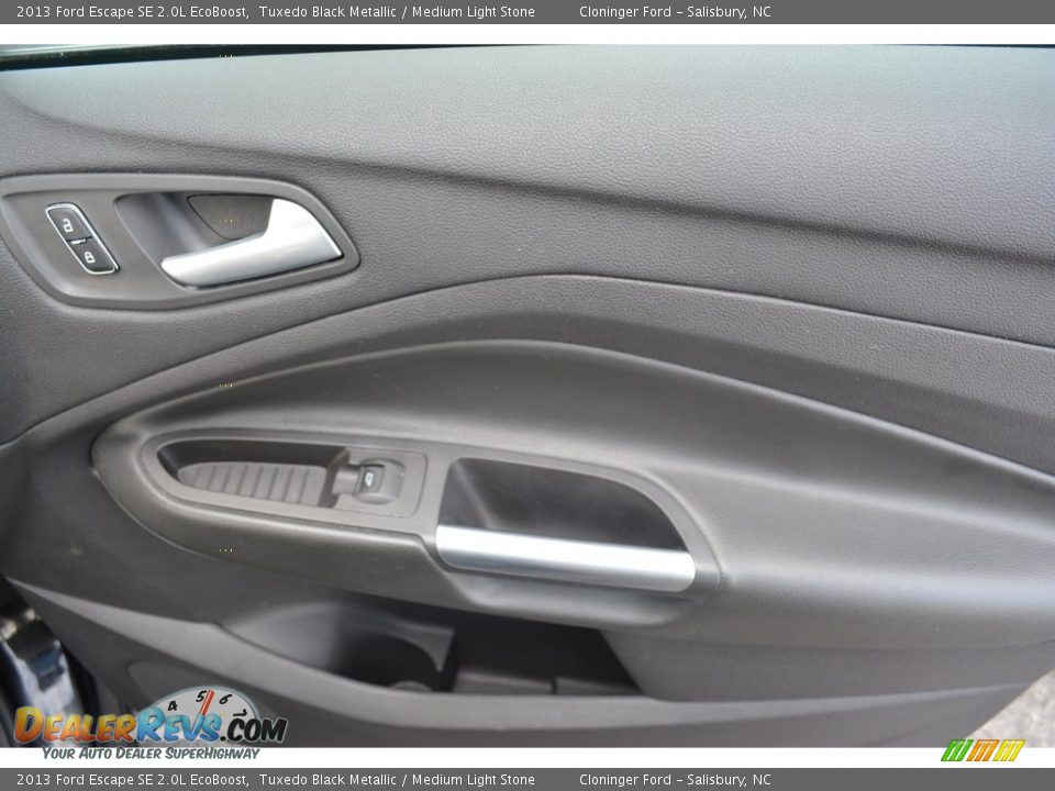 2013 Ford Escape SE 2.0L EcoBoost Tuxedo Black Metallic / Medium Light Stone Photo #15