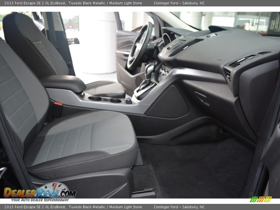 2013 Ford Escape SE 2.0L EcoBoost Tuxedo Black Metallic / Medium Light Stone Photo #16
