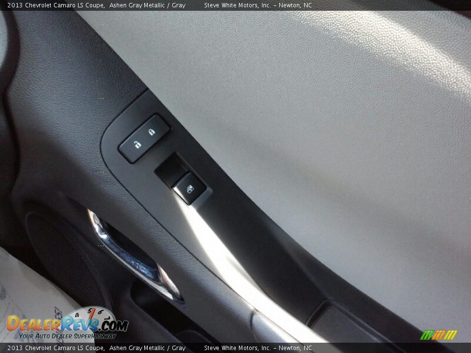 2013 Chevrolet Camaro LS Coupe Ashen Gray Metallic / Gray Photo #13