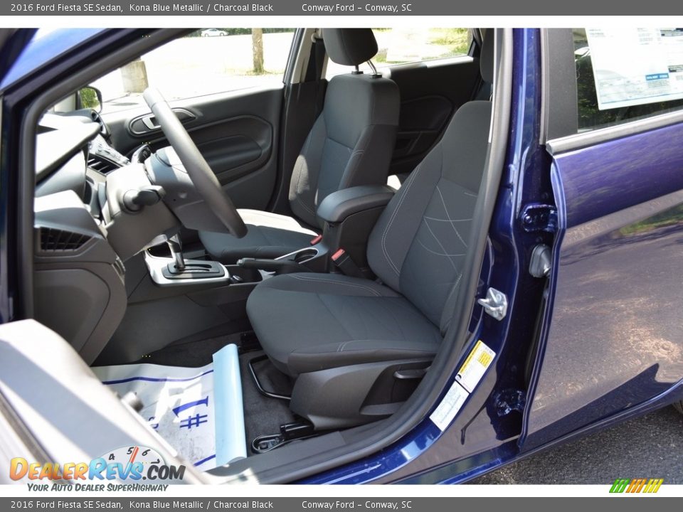 2016 Ford Fiesta SE Sedan Kona Blue Metallic / Charcoal Black Photo #16