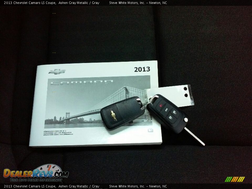 2013 Chevrolet Camaro LS Coupe Ashen Gray Metallic / Gray Photo #19