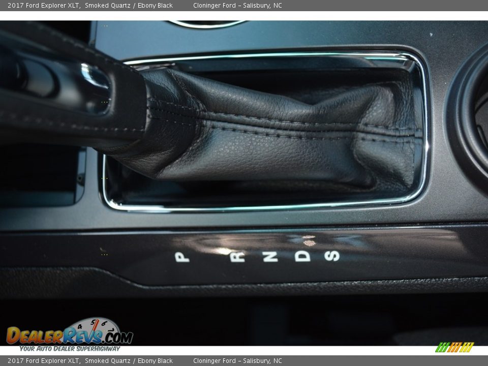 2017 Ford Explorer XLT Smoked Quartz / Ebony Black Photo #18