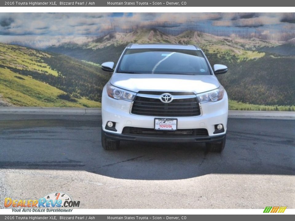 2016 Toyota Highlander XLE Blizzard Pearl / Ash Photo #2