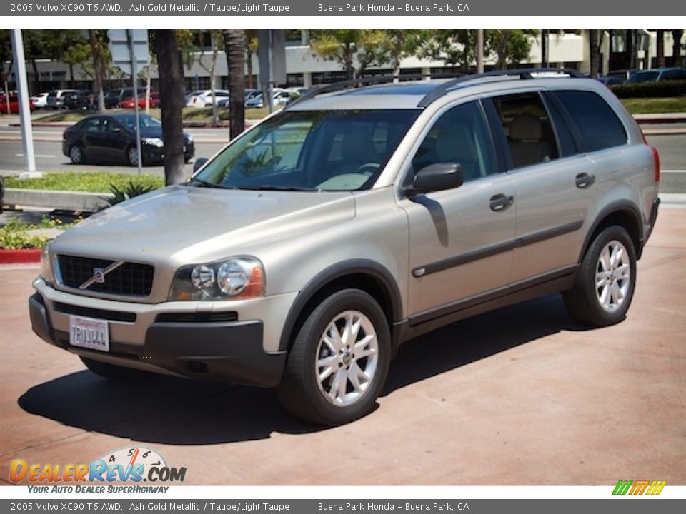 2005 Volvo XC90 T6 AWD Ash Gold Metallic / Taupe/Light Taupe Photo #8