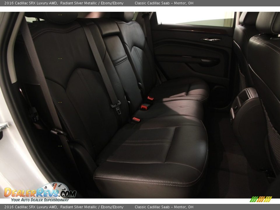 2016 Cadillac SRX Luxury AWD Radiant Silver Metallic / Ebony/Ebony Photo #12