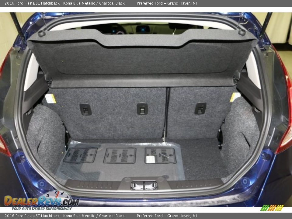 2016 Ford Fiesta SE Hatchback Kona Blue Metallic / Charcoal Black Photo #7