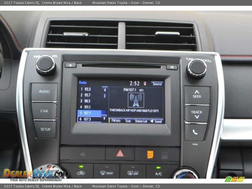 2017 Toyota Camry SE Creme Brulee Mica / Black Photo #6