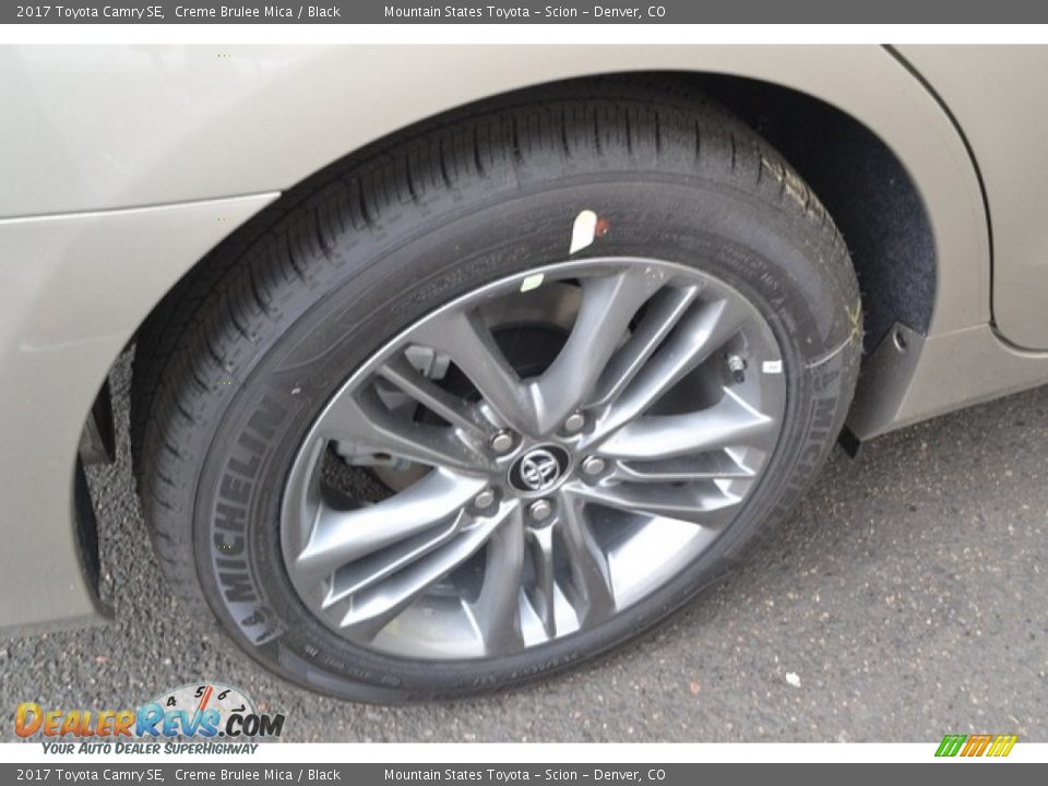 2017 Toyota Camry SE Creme Brulee Mica / Black Photo #9