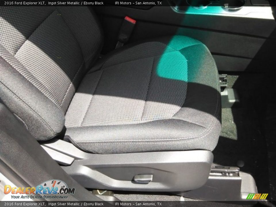 2016 Ford Explorer XLT Ingot Silver Metallic / Ebony Black Photo #25