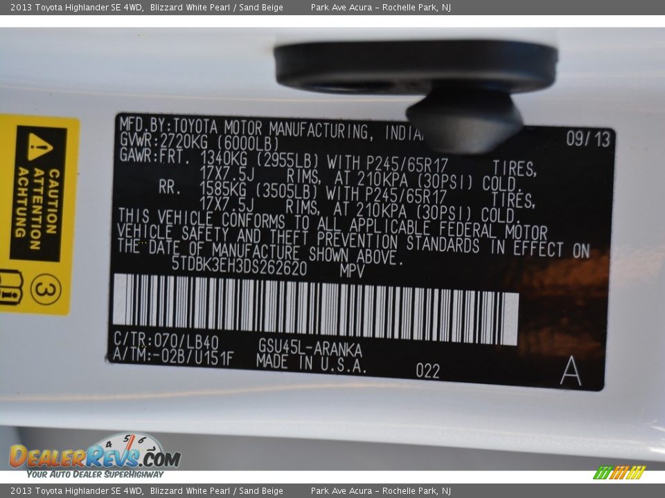 2013 Toyota Highlander SE 4WD Blizzard White Pearl / Sand Beige Photo #34