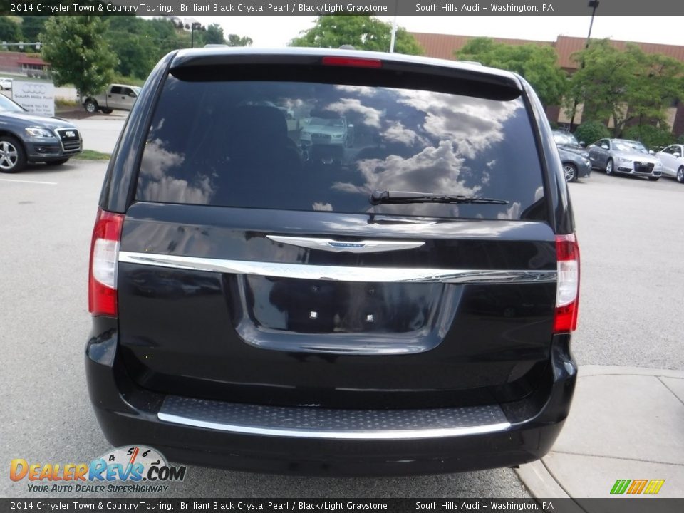 2014 Chrysler Town & Country Touring Brilliant Black Crystal Pearl / Black/Light Graystone Photo #10