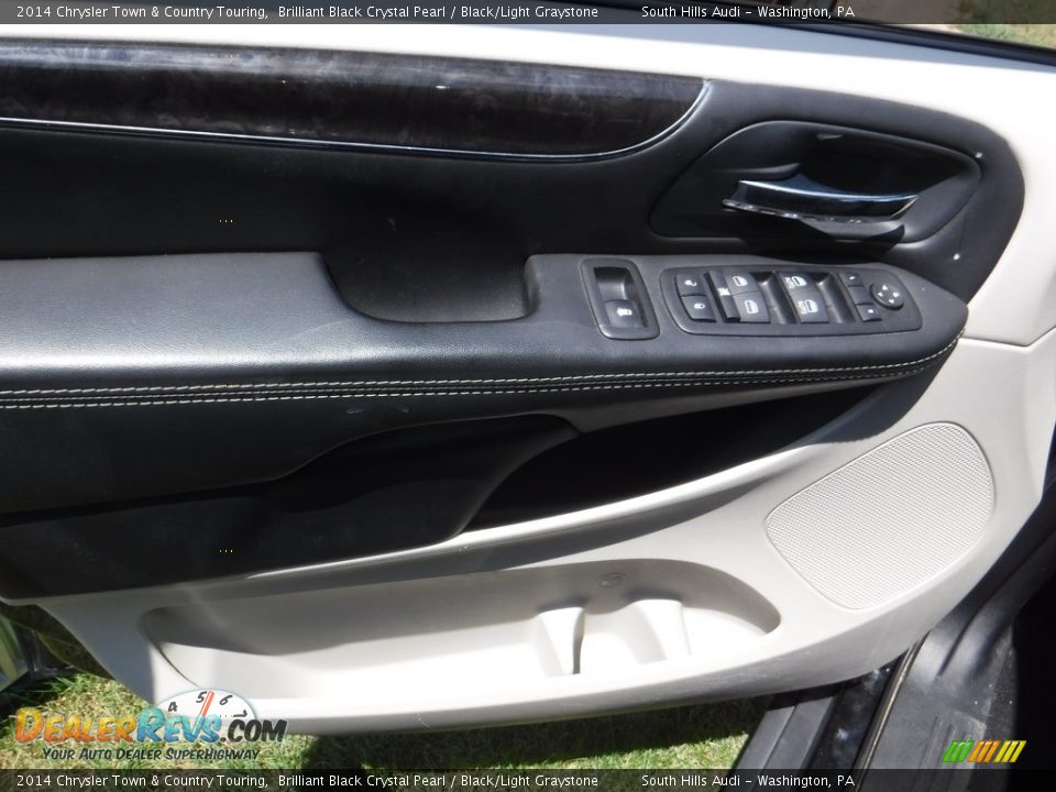 2014 Chrysler Town & Country Touring Brilliant Black Crystal Pearl / Black/Light Graystone Photo #18