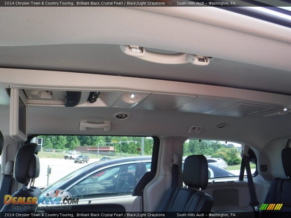 2014 Chrysler Town & Country Touring Brilliant Black Crystal Pearl / Black/Light Graystone Photo #32