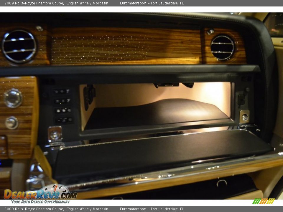 2009 Rolls-Royce Phantom Coupe English White / Moccasin Photo #45