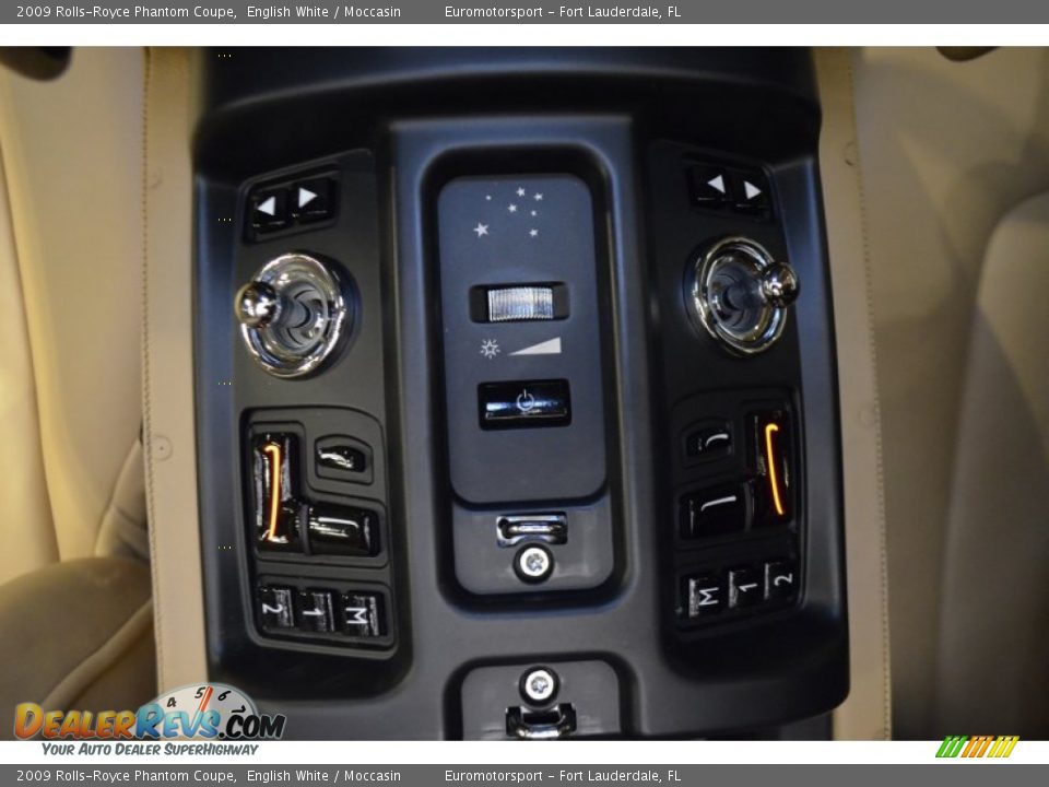 2009 Rolls-Royce Phantom Coupe English White / Moccasin Photo #46