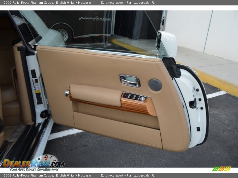 2009 Rolls-Royce Phantom Coupe English White / Moccasin Photo #65