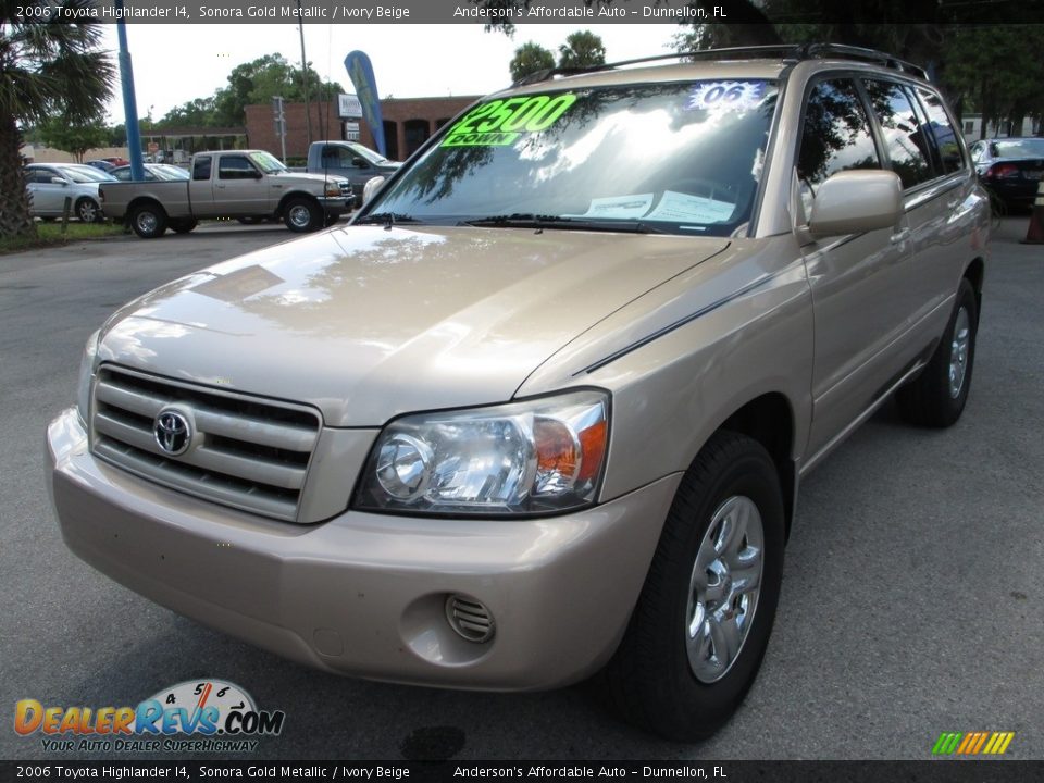 Front 3/4 View of 2006 Toyota Highlander I4 Photo #7