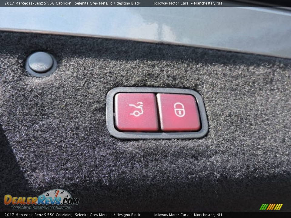 Controls of 2017 Mercedes-Benz S 550 Cabriolet Photo #9