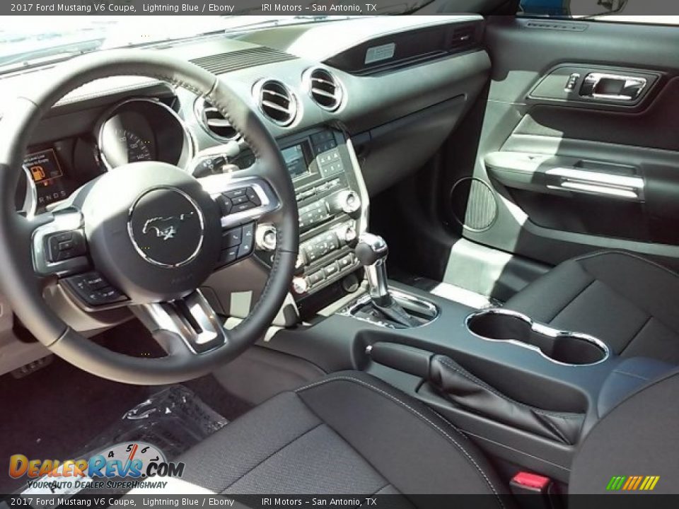 Ebony Interior - 2017 Ford Mustang V6 Coupe Photo #21