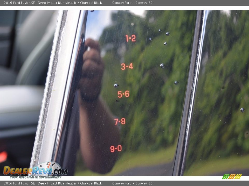 2016 Ford Fusion SE Deep Impact Blue Metallic / Charcoal Black Photo #10