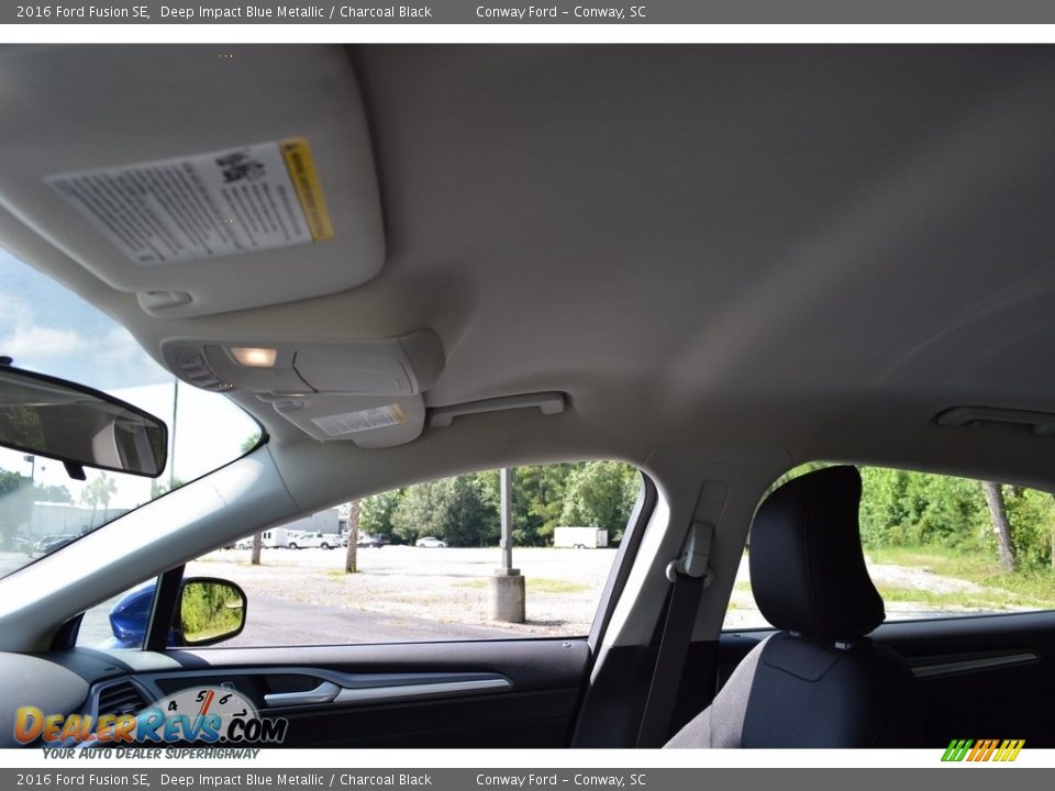 2016 Ford Fusion SE Deep Impact Blue Metallic / Charcoal Black Photo #11