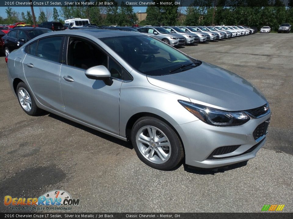 2016 Chevrolet Cruze LT Sedan Silver Ice Metallic / Jet Black Photo #3