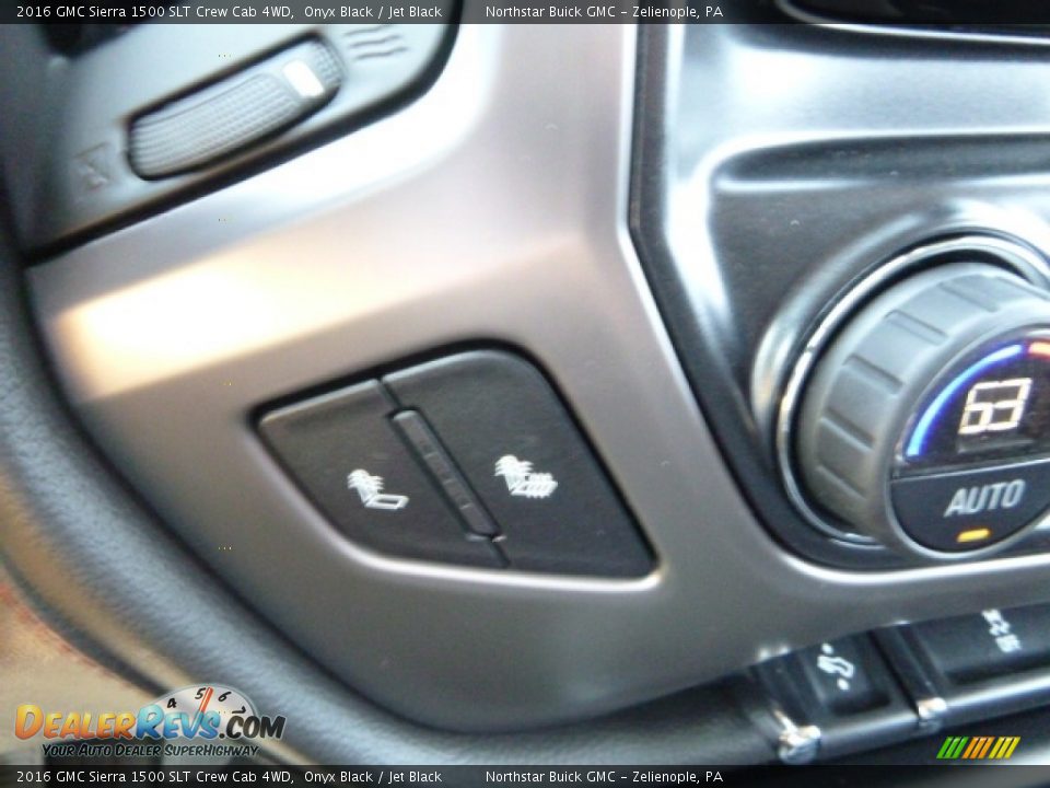 2016 GMC Sierra 1500 SLT Crew Cab 4WD Onyx Black / Jet Black Photo #17