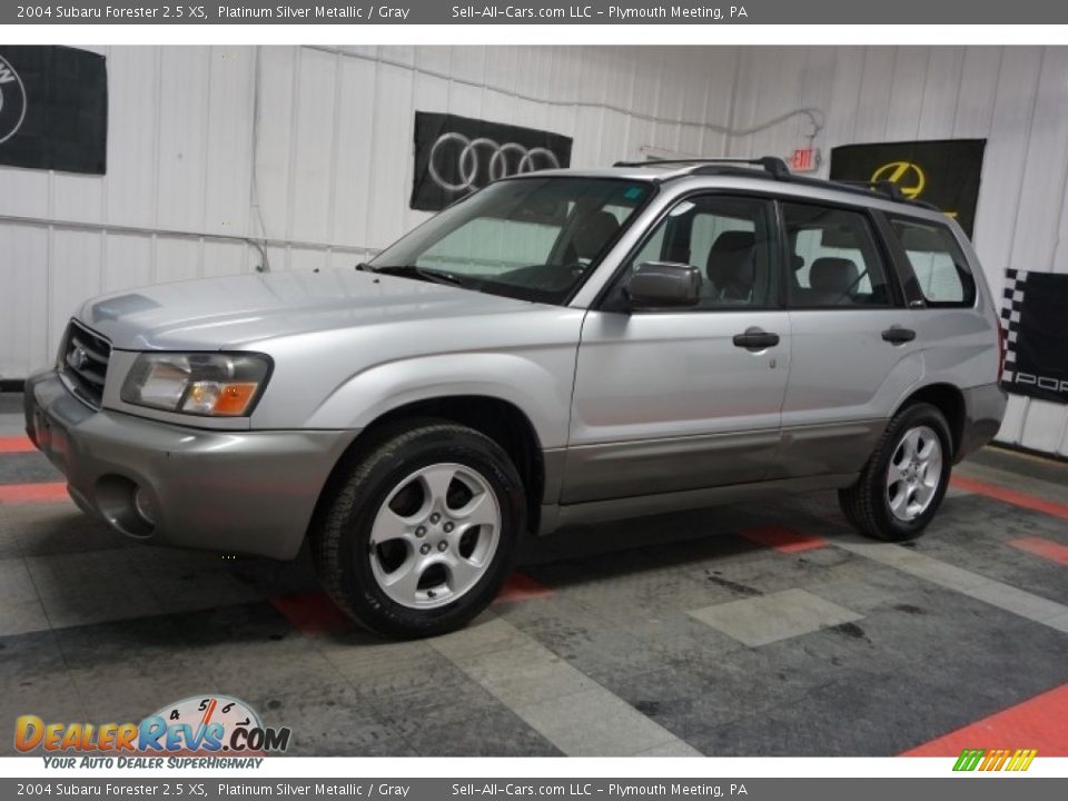 2004 Subaru Forester 2.5 XS Platinum Silver Metallic / Gray Photo #2