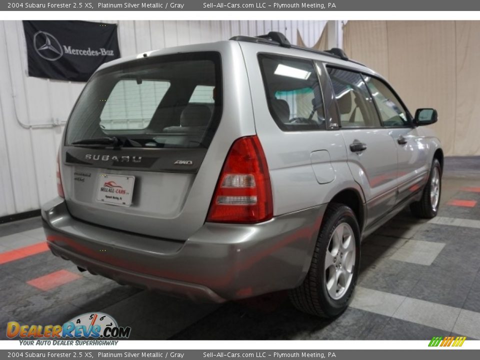 2004 Subaru Forester 2.5 XS Platinum Silver Metallic / Gray Photo #8