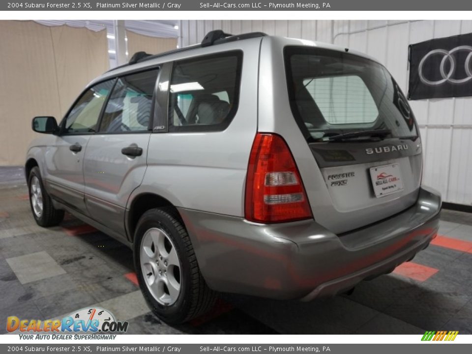 2004 Subaru Forester 2.5 XS Platinum Silver Metallic / Gray Photo #10