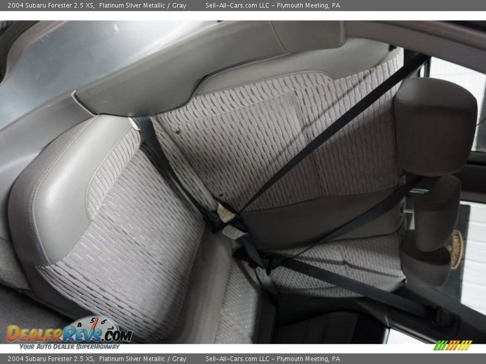 2004 Subaru Forester 2.5 XS Platinum Silver Metallic / Gray Photo #19