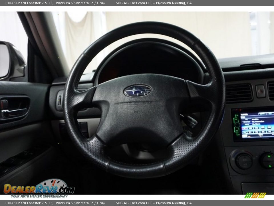 2004 Subaru Forester 2.5 XS Platinum Silver Metallic / Gray Photo #30