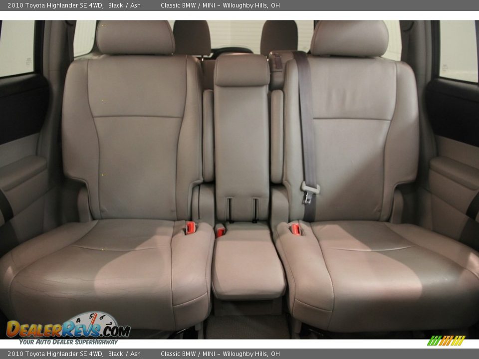 2010 Toyota Highlander SE 4WD Black / Ash Photo #17