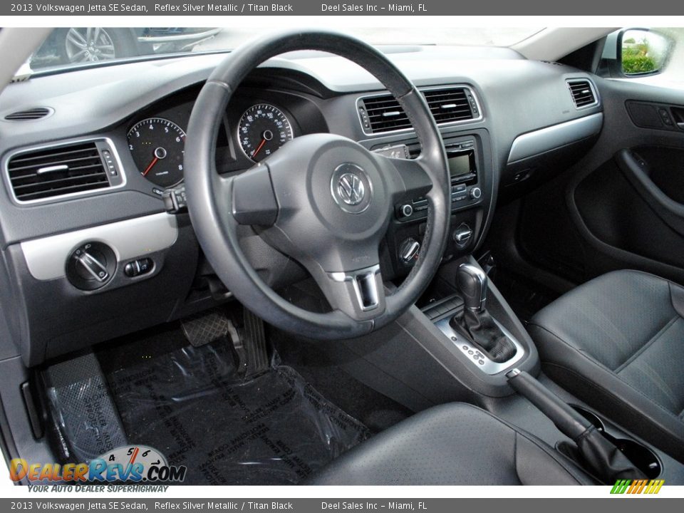 2013 Volkswagen Jetta SE Sedan Reflex Silver Metallic / Titan Black Photo #16