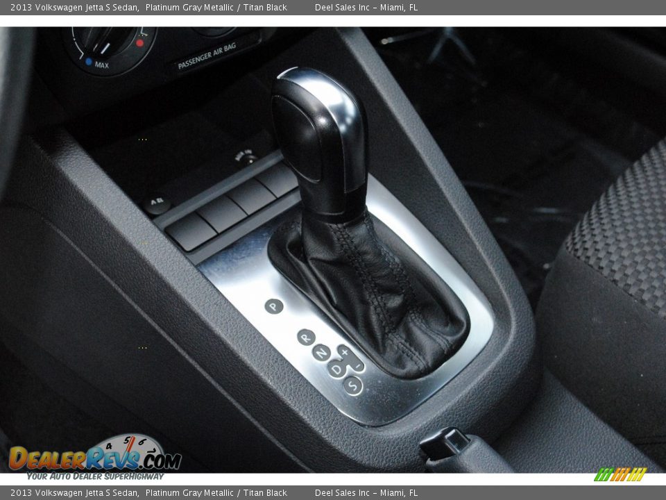 2013 Volkswagen Jetta S Sedan Platinum Gray Metallic / Titan Black Photo #16