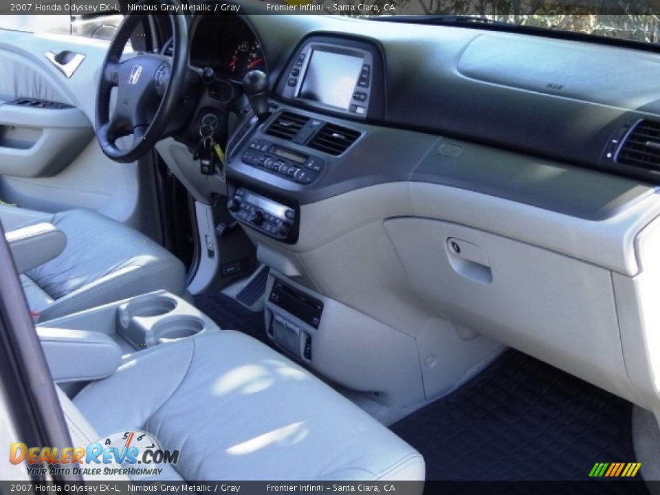 2007 Honda Odyssey EX-L Nimbus Gray Metallic / Gray Photo #31