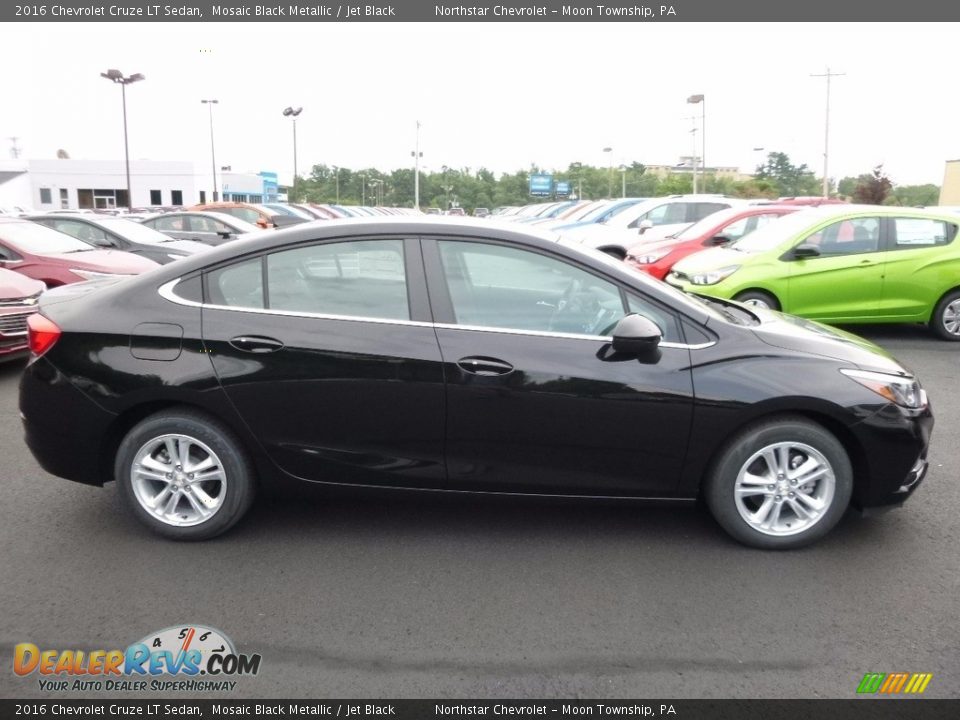 2016 Chevrolet Cruze LT Sedan Mosaic Black Metallic / Jet Black Photo #4