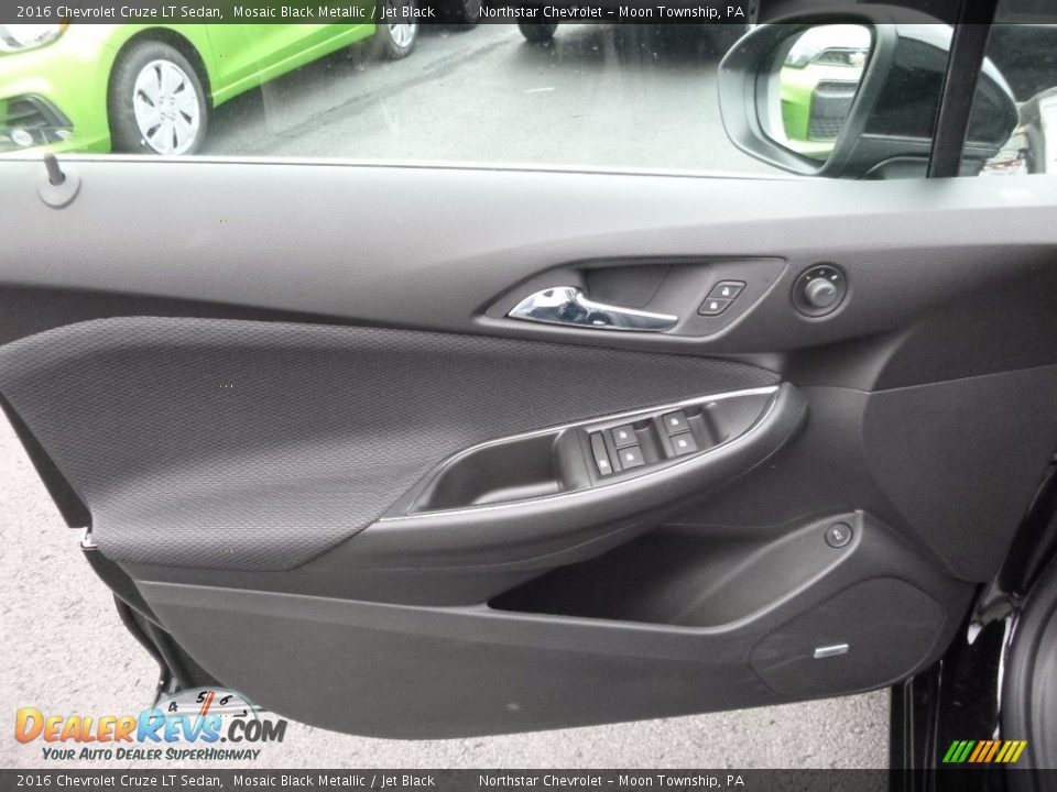 2016 Chevrolet Cruze LT Sedan Mosaic Black Metallic / Jet Black Photo #13