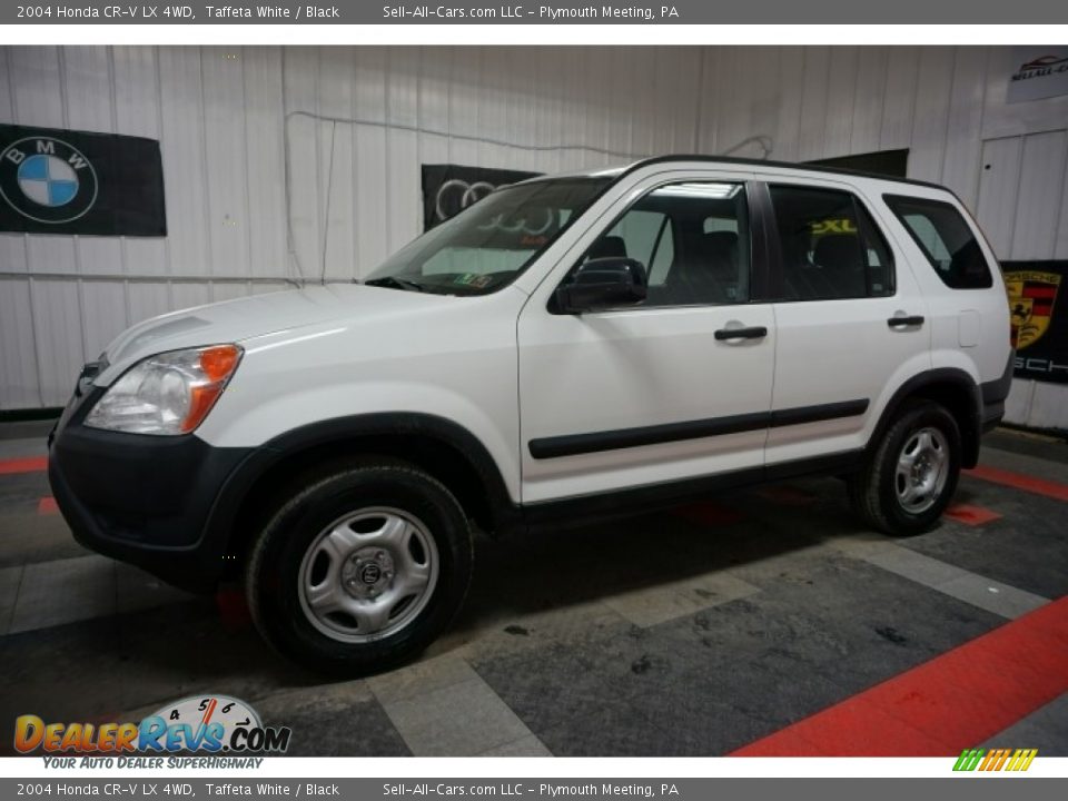 Front 3/4 View of 2004 Honda CR-V LX 4WD Photo #2