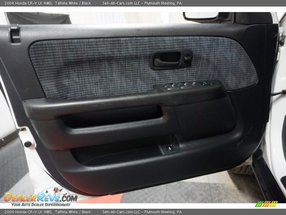 2004 Honda CR-V LX 4WD Taffeta White / Black Photo #12