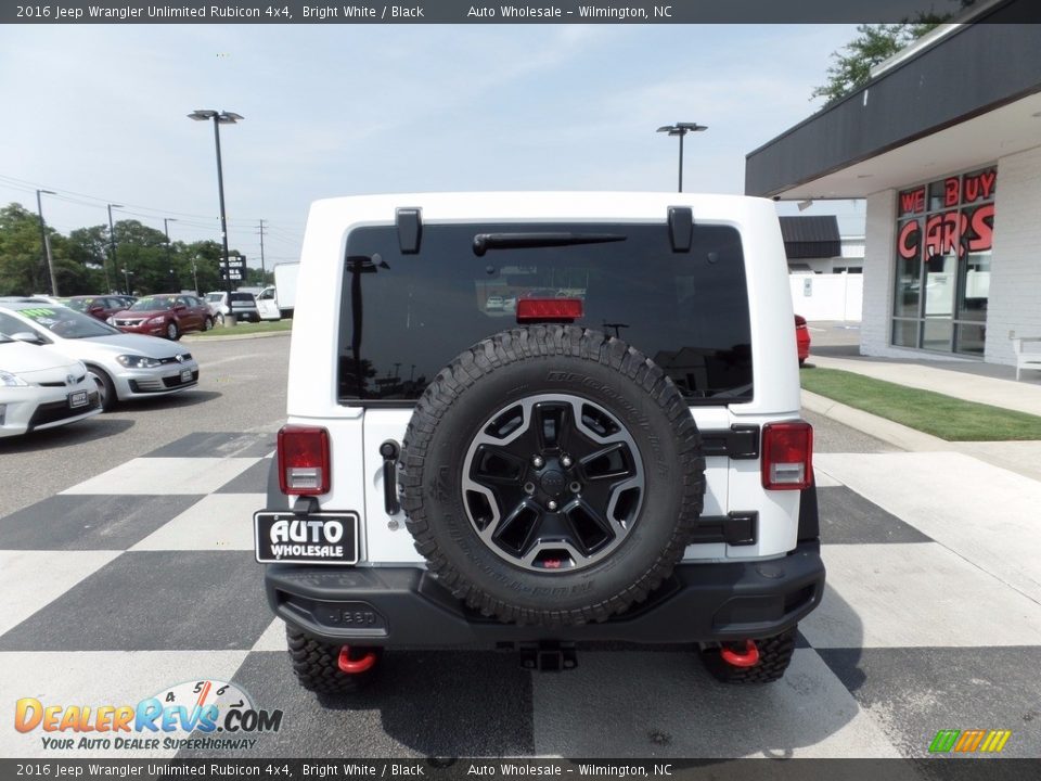 2016 Jeep Wrangler Unlimited Rubicon 4x4 Bright White / Black Photo #4